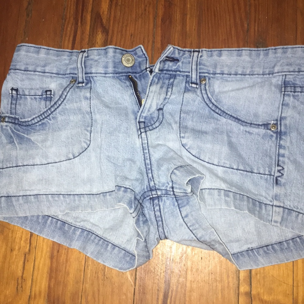 Short jean shorts